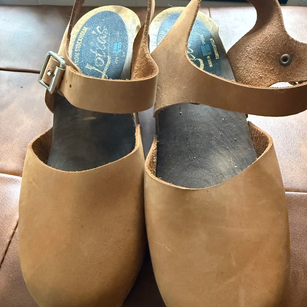 EUC Lotta from Stockholm Highwood Clogs in Oiled Nubuck - Picture 4 of 9
